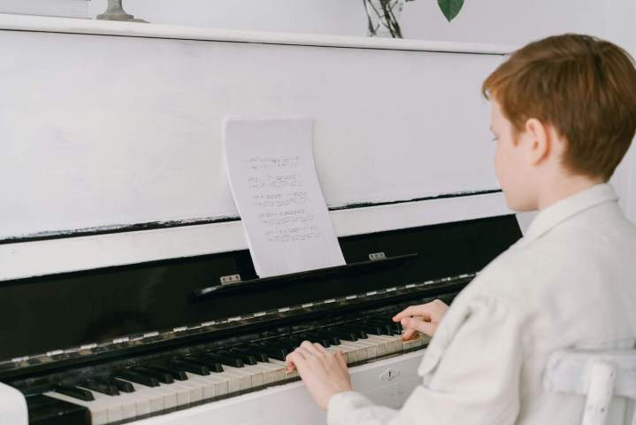 Cours de piano pour les petits
